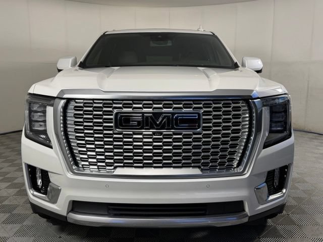Used 2023 GMC Yukon XL Denali RWD image 11
