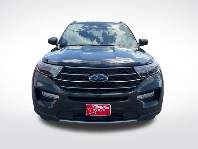 Used 2023 Ford Explorer XLT w/ Equipment Group 202A AWD/4WD image 2