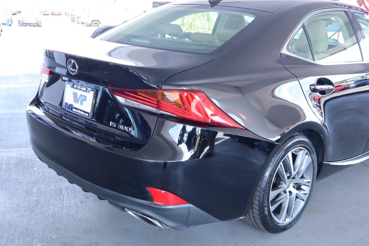 Used 2020 Lexus IS 300 w/ Accessory Package 2 RWD image 7