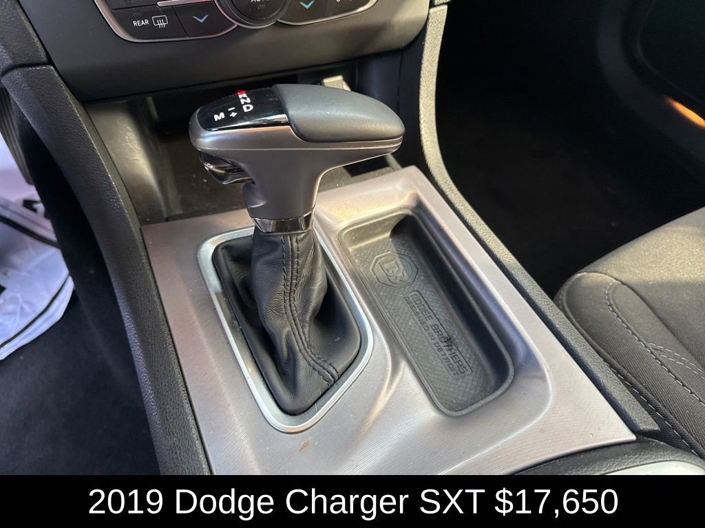 Used 2019 Dodge Charger SXT w/ Cold Weather Package AWD/4WD image 27