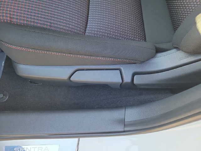 New 2026 Nissan Sentra SR w/ Floor Mat Package FWD image 9