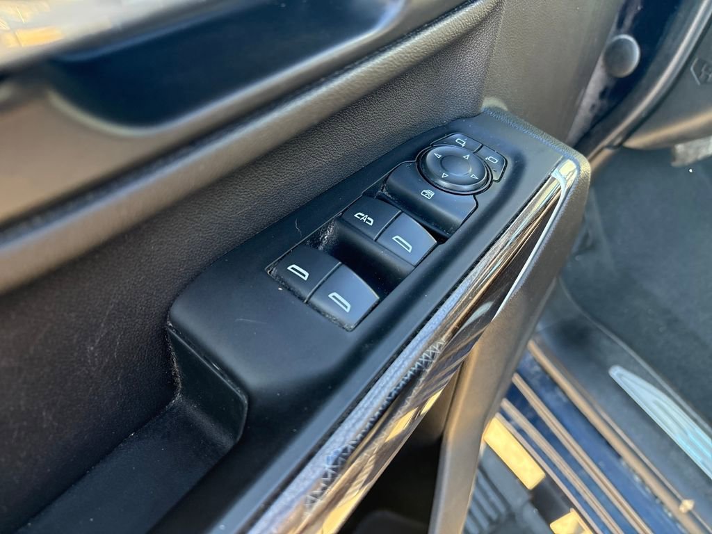 Used 2022 Chevrolet Silverado 2500 LT w/ Convenience Package image 15