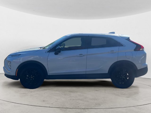 Used 2025 Mitsubishi Eclipse Cross LE AWD/4WD image 2