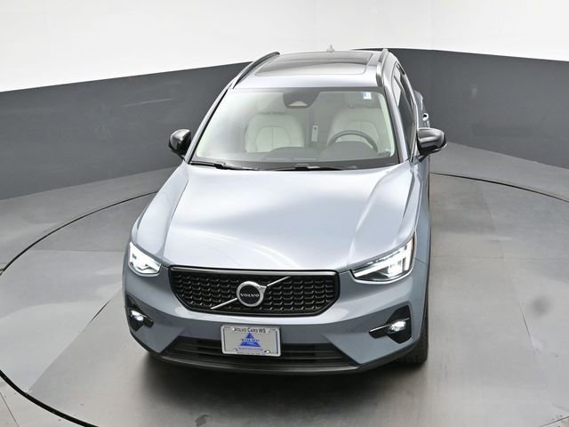 Used 2023 Volvo XC40 B5 Plus w/ Protection Package Premier AWD/4WD image 44