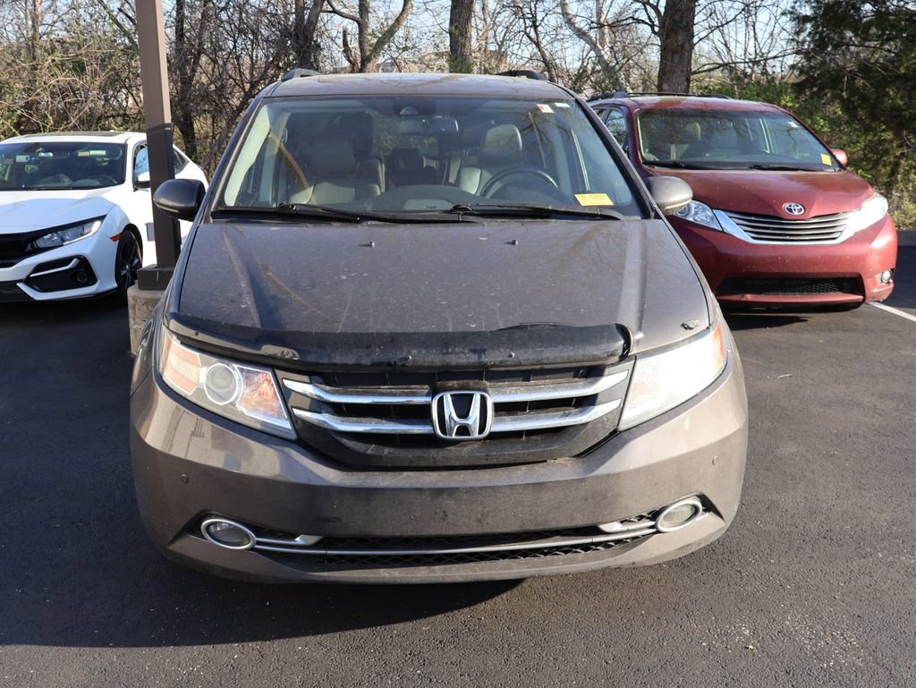 Used 2016 Honda Odyssey Touring Elite image 2