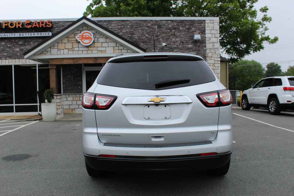 Used 2017 Chevrolet Traverse LT FWD image 6