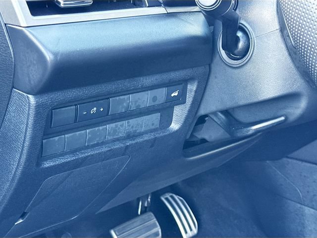 Used 2025 Mitsubishi Outlander SEL AWD/4WD image 10
