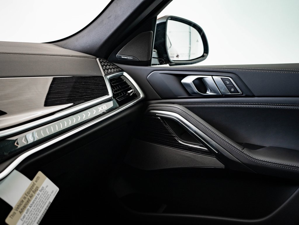 New 2026 BMW X6 xDrive40i w/ Climate Comfort Package image 44