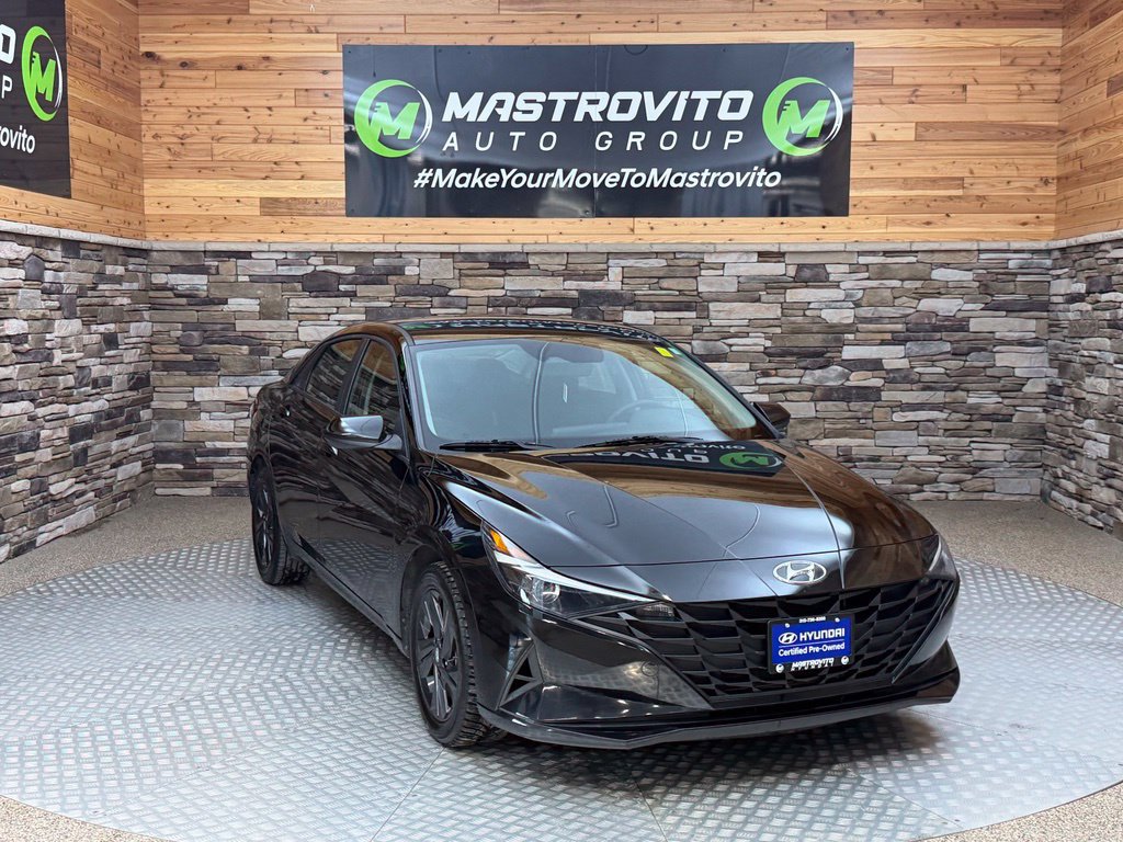 Certified 2023 Hyundai Elantra SEL FWD image 3