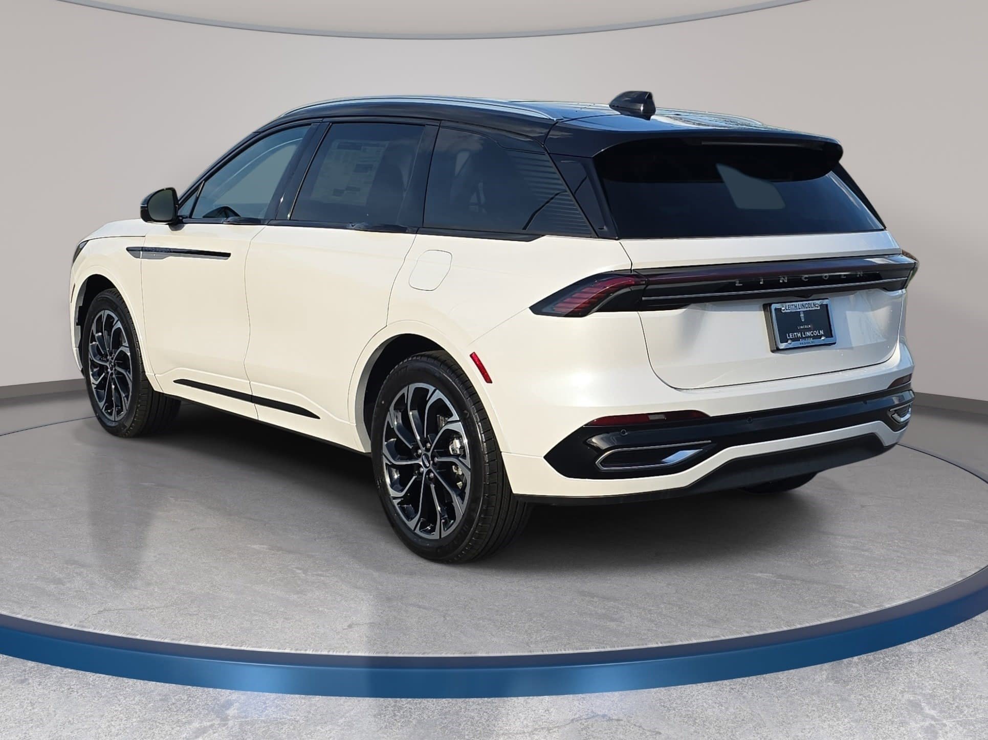 New 2026 Lincoln Nautilus Reserve AWD/4WD image 7