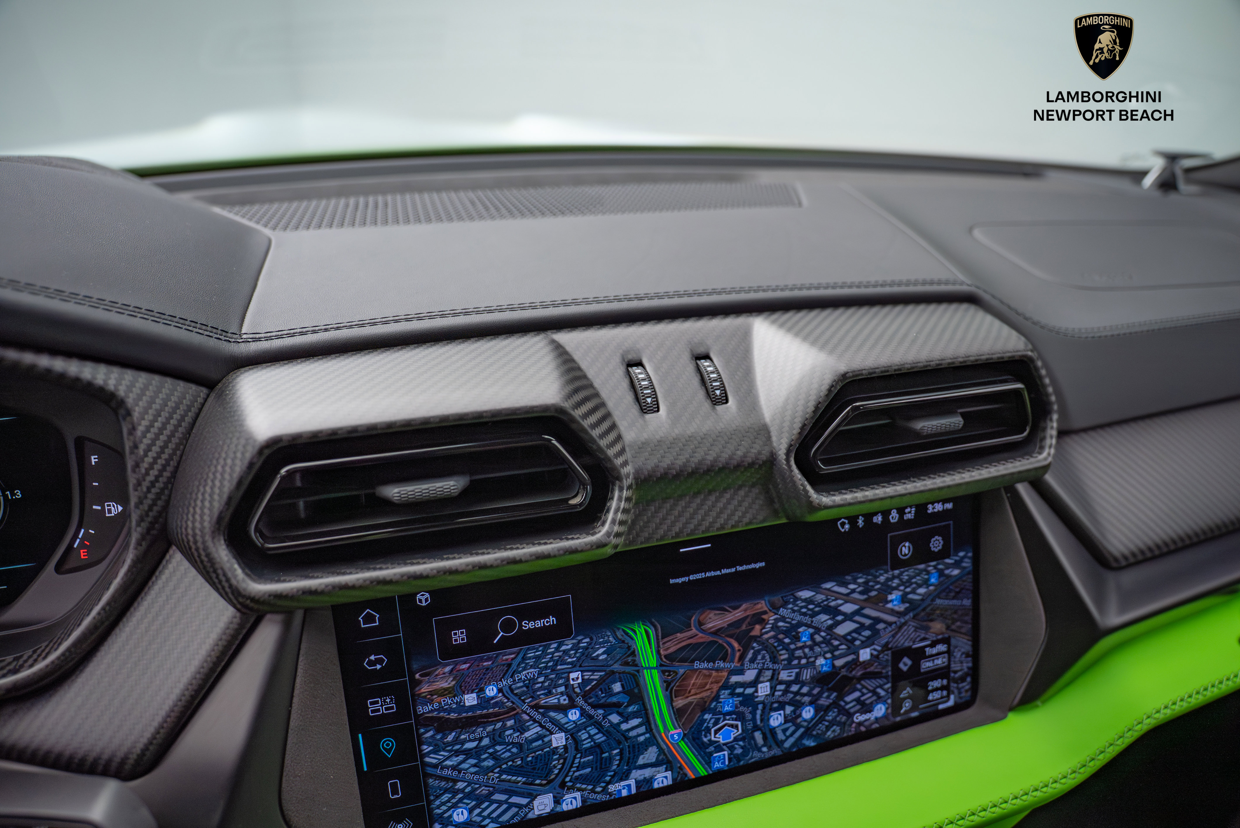 Used 2025 Lamborghini Urus SE image 29