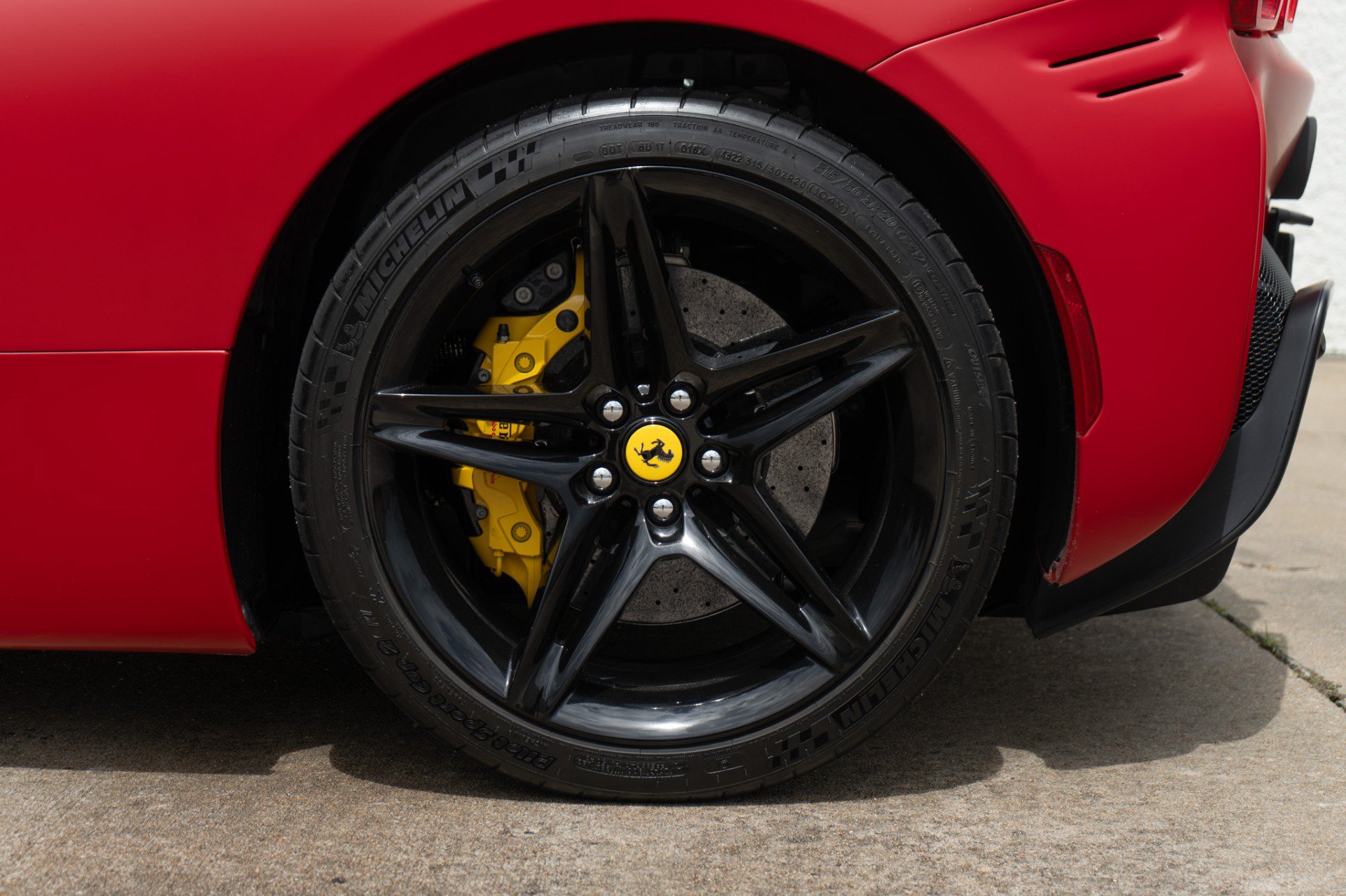 Used 2023 Ferrari SF90 Spider AWD/4WD image 32