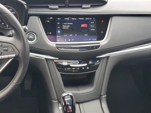 Certified 2025 Cadillac XT6 Luxury image 31