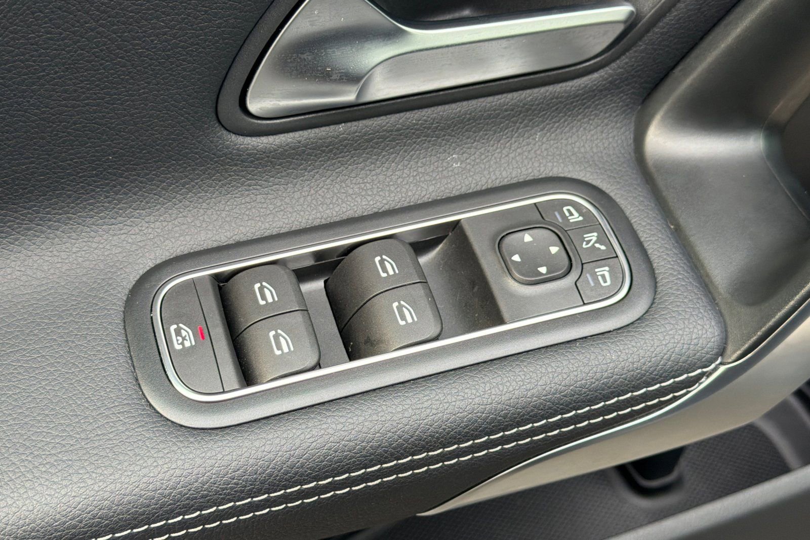 Certified 2025 Mercedes-Benz CLA 250 4MATIC image 12