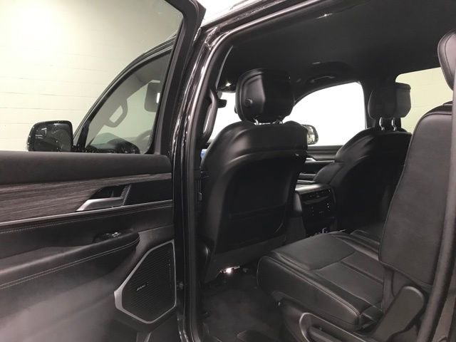 Used 2024 Jeep Wagoneer L Series II w/ Flexible Seating Group image 20