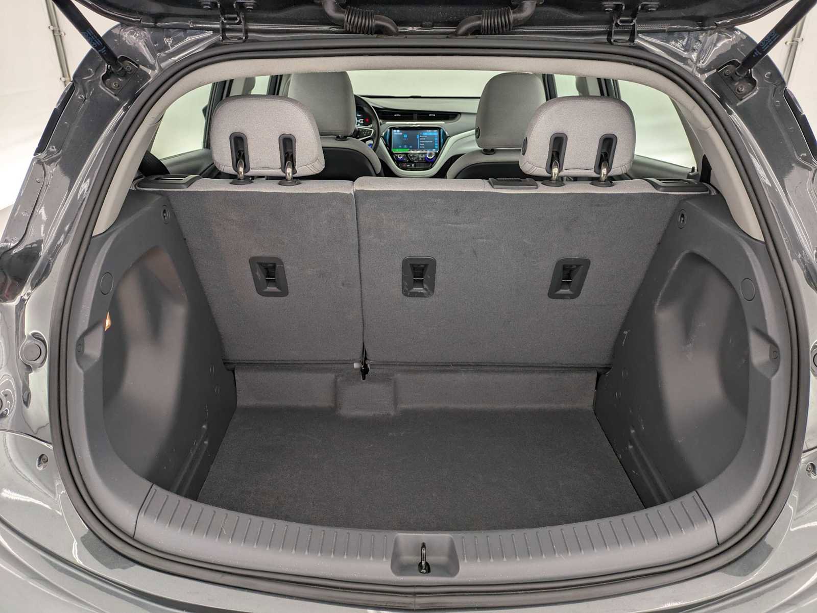 Used 2020 Chevrolet Bolt LT image 32