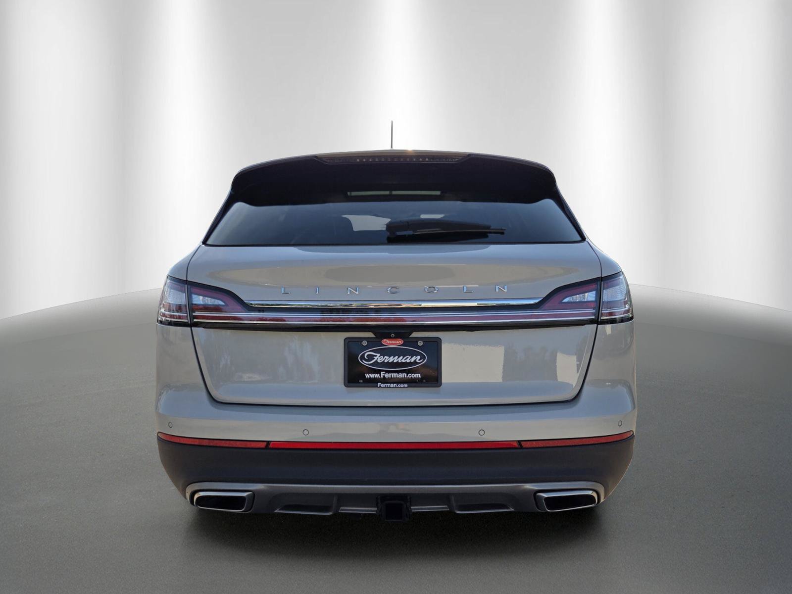 Used 2021 Lincoln Nautilus Reserve w/ Equipment Group 201A FWD image 6