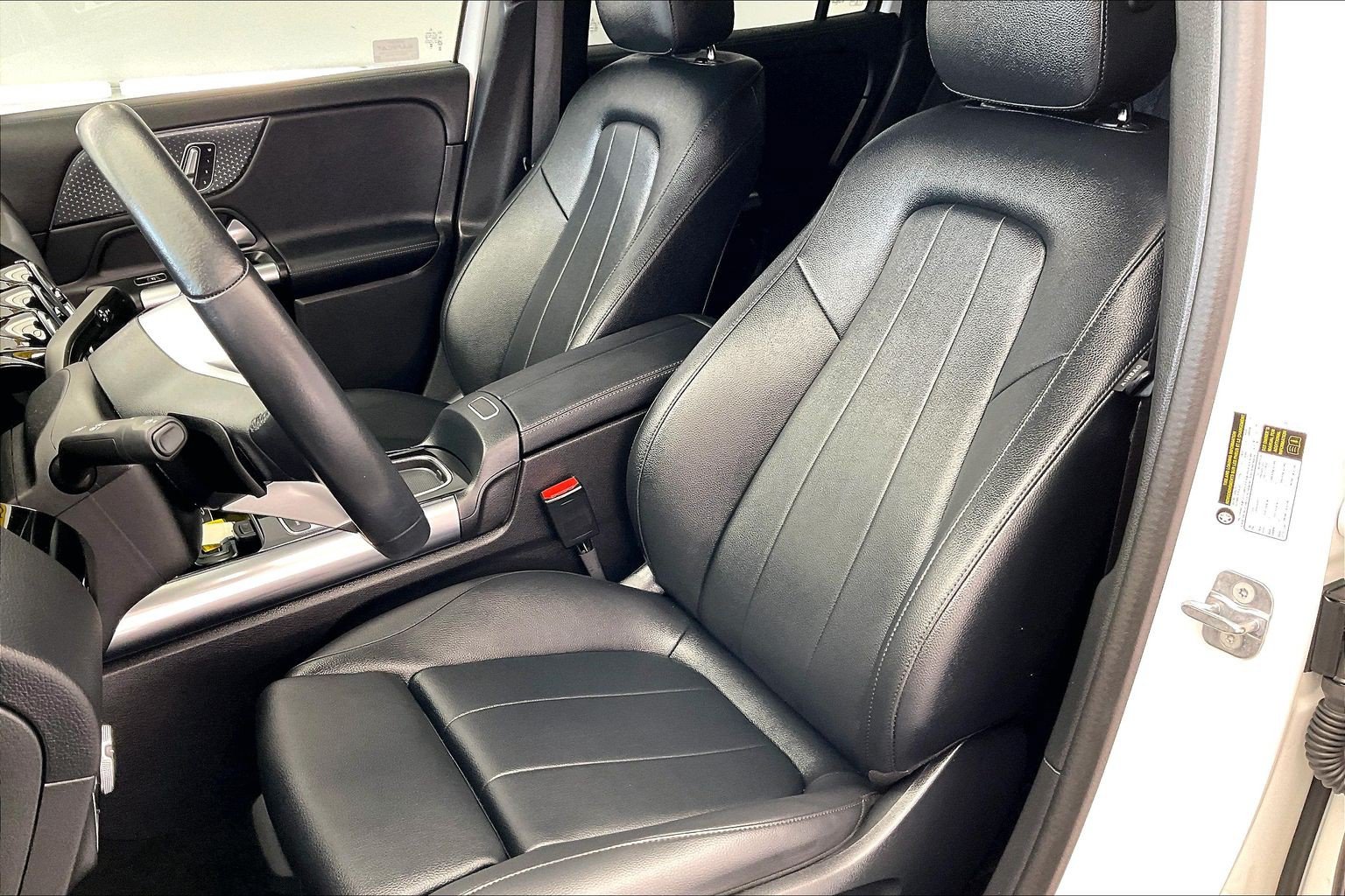 Used 2024 Mercedes-Benz GLA 250 4MATIC image 17