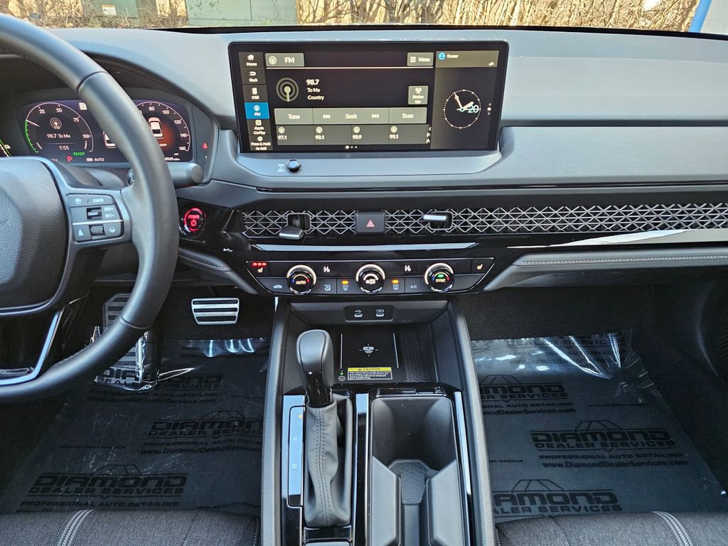 Used 2025 Honda Accord Sport image 15