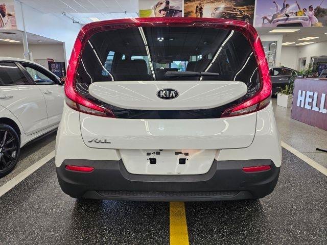 Used 2020 Kia Soul LX FWD image 5