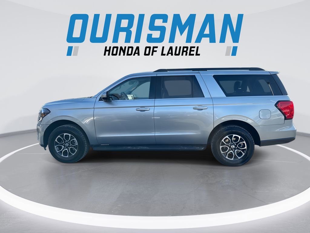Used 2024 Ford Expedition Max XLT image 5