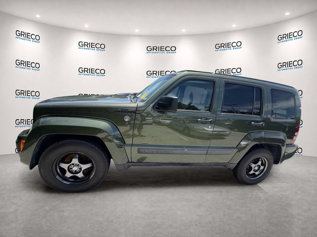 Used 2009 Jeep Liberty Sport w/ Popular Equipment Group AWD/4WD image 4