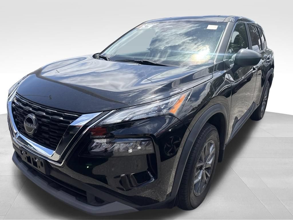 Used 2023 Nissan Rogue S FWD image 2