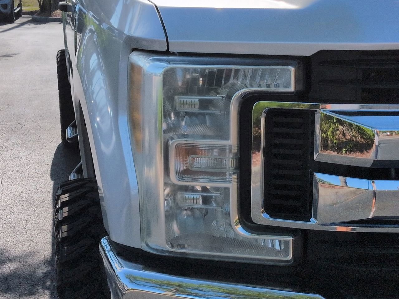 Used 2017 Ford F250 XLT AWD/4WD image 9