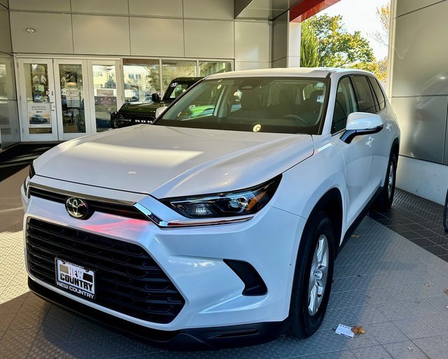 New 2025 Toyota Grand Highlander FWD image 1