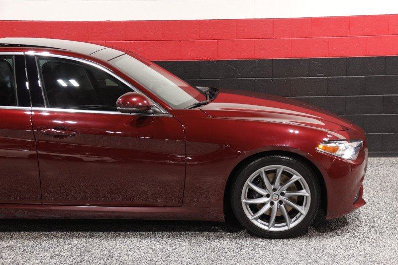 Used 2017 Alfa Romeo Giulia w/ Cold Weather Package RWD image 6