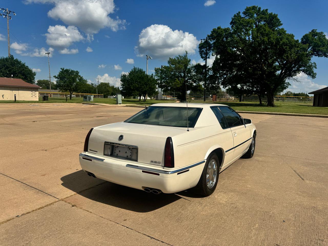 Used 2001 Cadillac Eldorado ESC w/ Comfort/Convenience Pkg FWD image 19