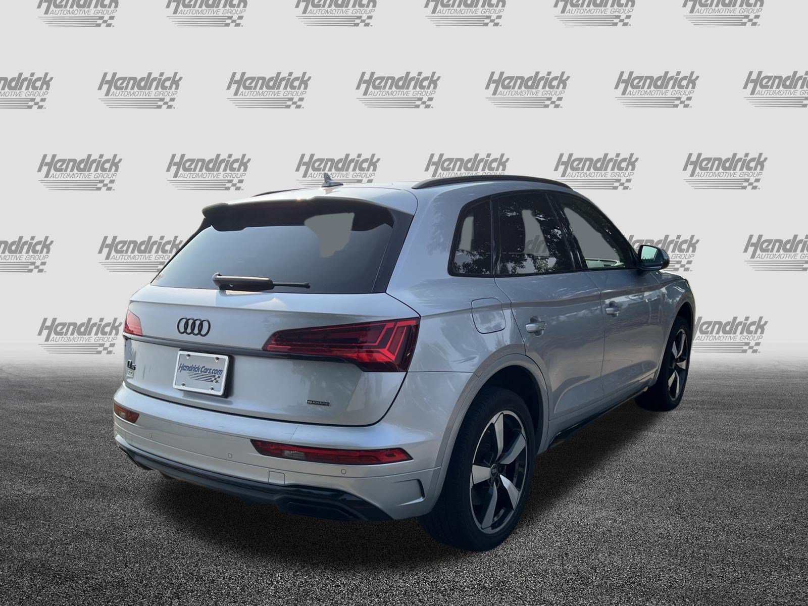 Used 2022 Audi Q5 2.0T Premium Plus w/ Premium Plus Package AWD/4WD image 11