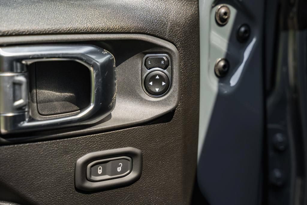 New 2025 Jeep Gladiator Sport AWD/4WD image 39