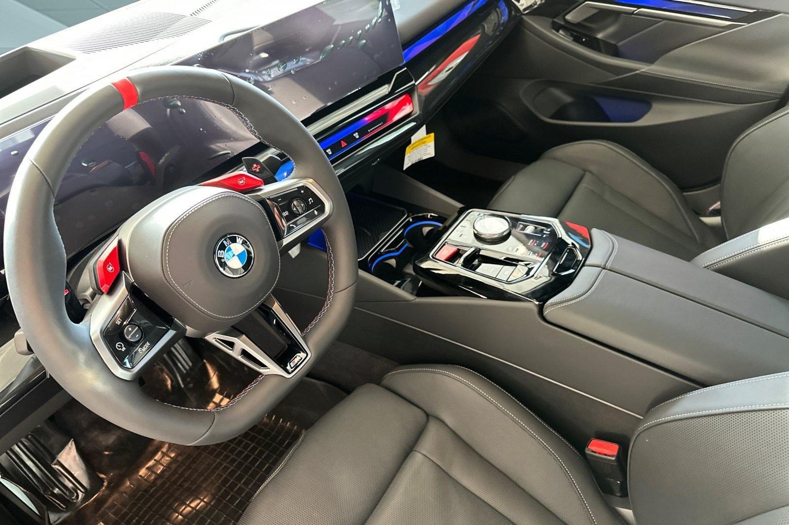 Used 2026 BMW M5 w/ Executive Package AWD/4WD image 4