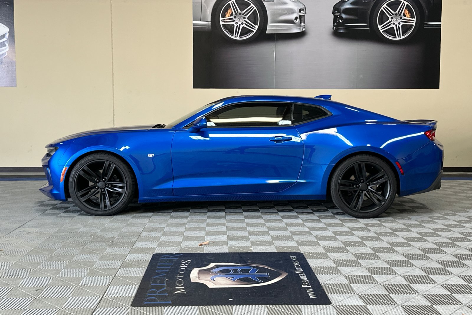 Used 2016 Chevrolet Camaro LT RWD image 7