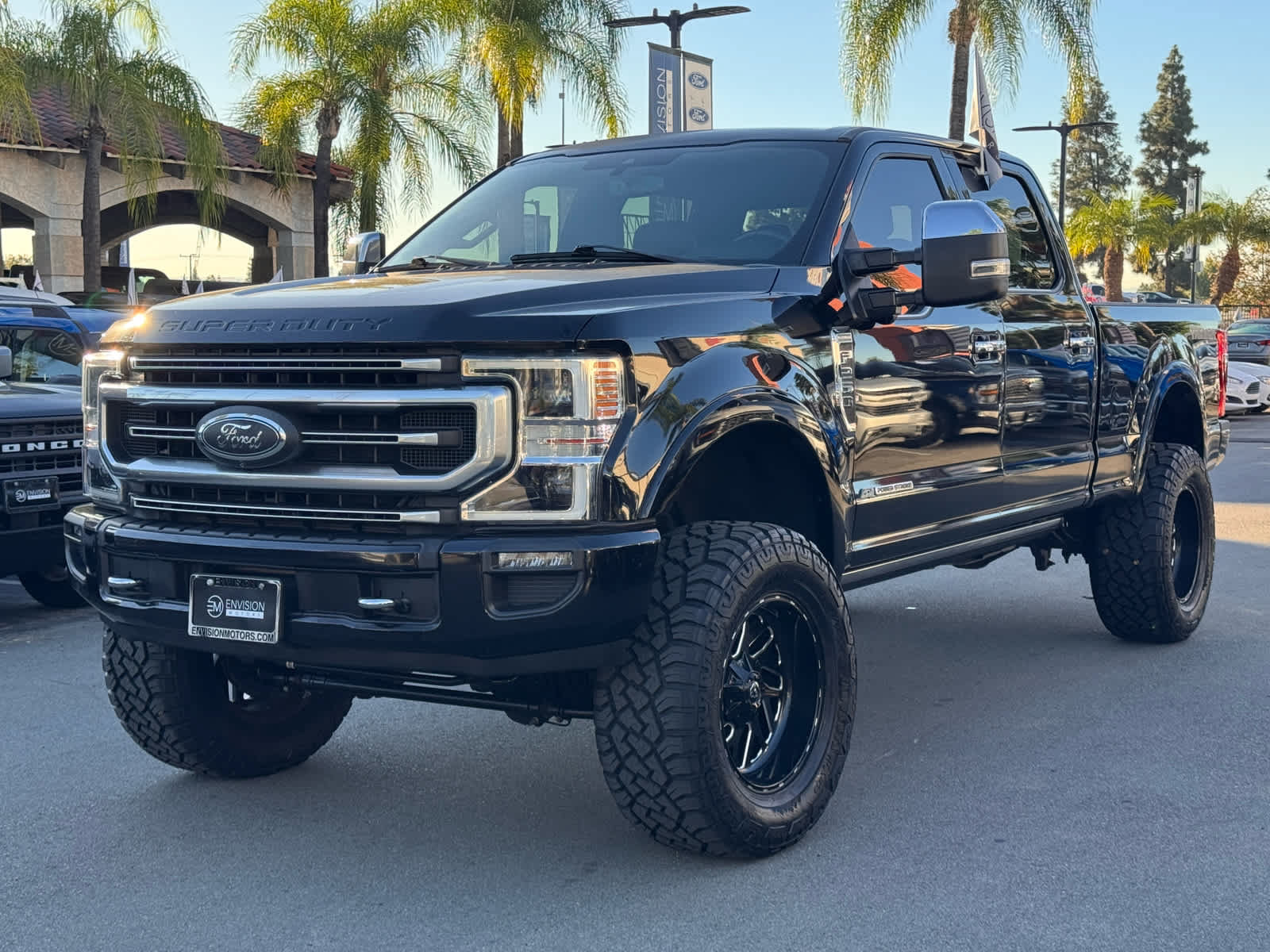 Certified 2020 Ford F250 Platinum w/ Tremor Off-Road Package AWD/4WD image 5