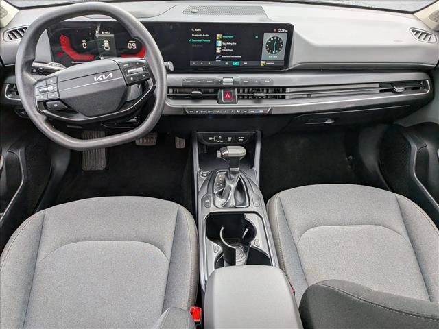 Used 2025 Kia K4 LXS image 16