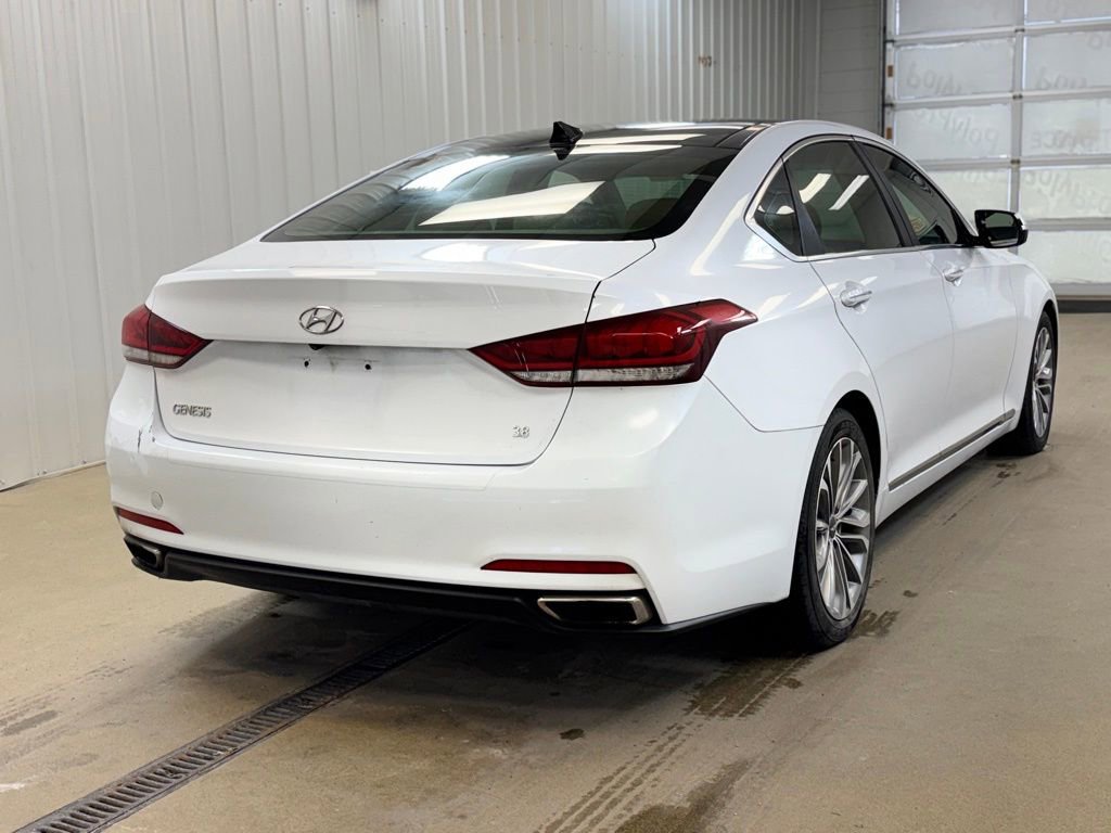 Used 2015 Hyundai Genesis 3.8 w/ Option Group 02 image 5