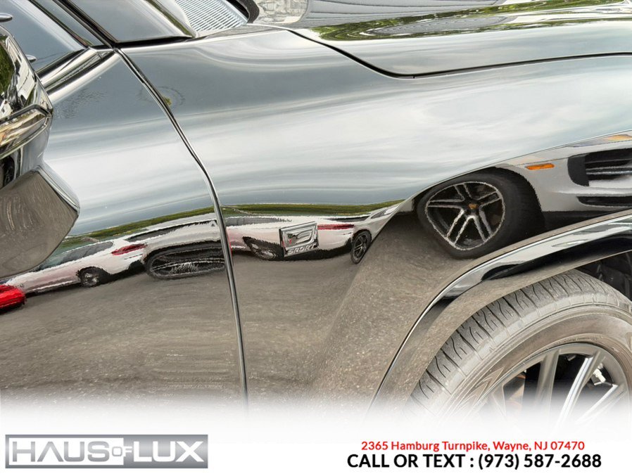 Used 2023 Lexus LX 600 F Sport w/ Accessory Package (Z1) AWD/4WD image 19