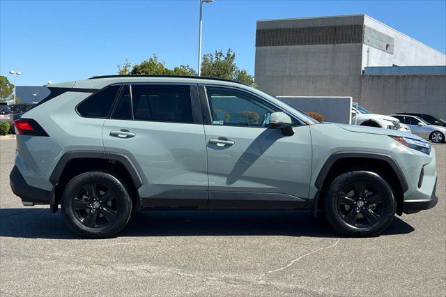 Certified 2022 Toyota RAV4 XLE w/ XLE Grade Weather Package AWD/4WD image 6