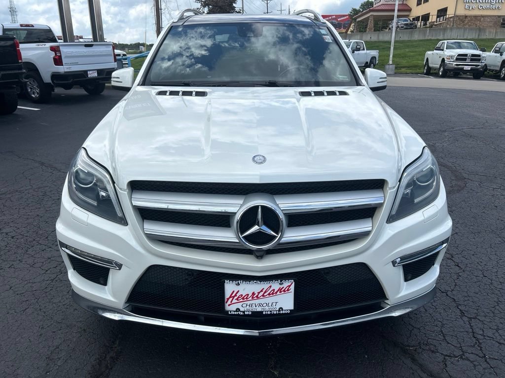 Used 2014 Mercedes-Benz GL 550 4MATIC image 2
