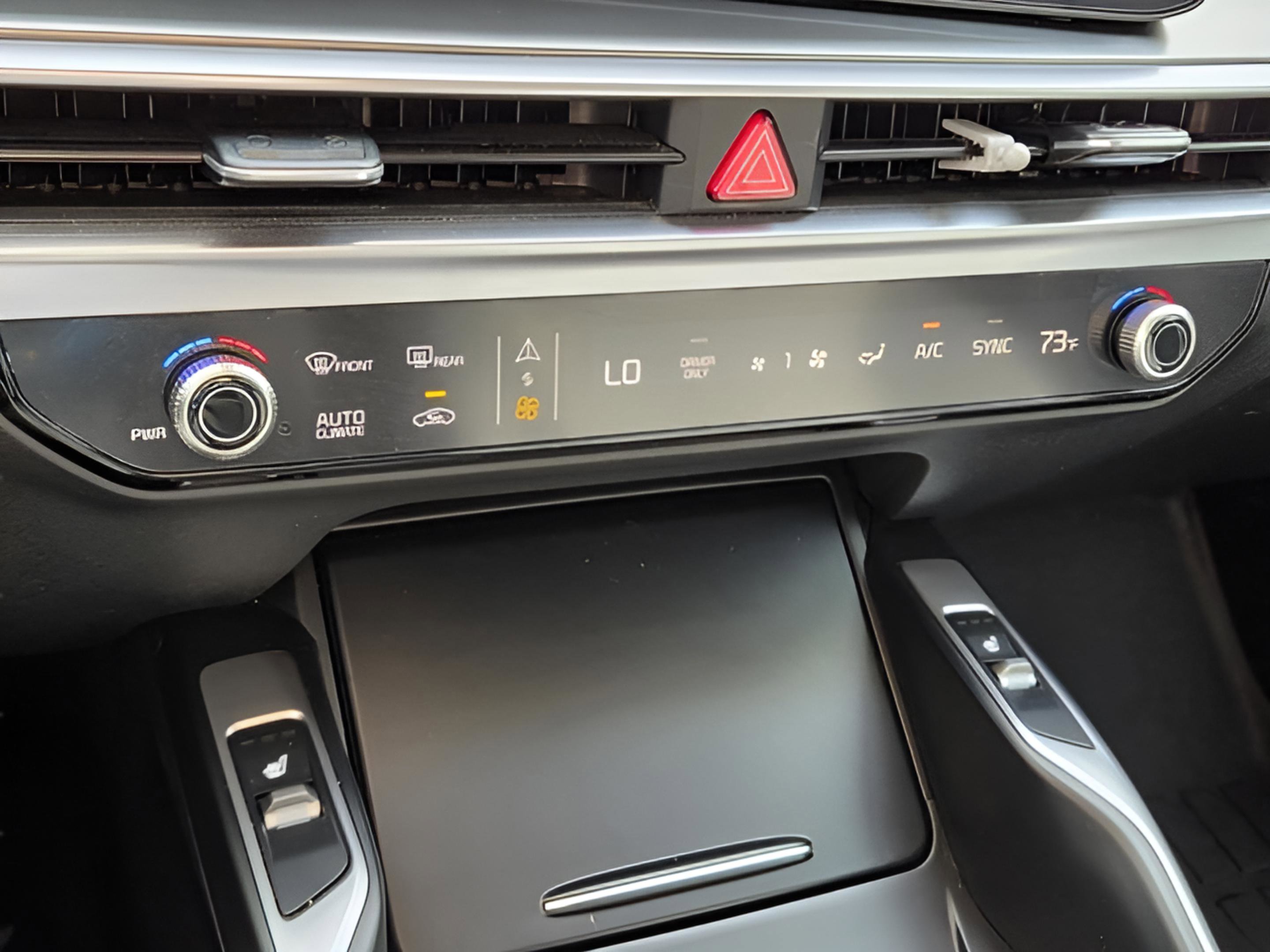 Used 2025 Kia Sorento EX image 21