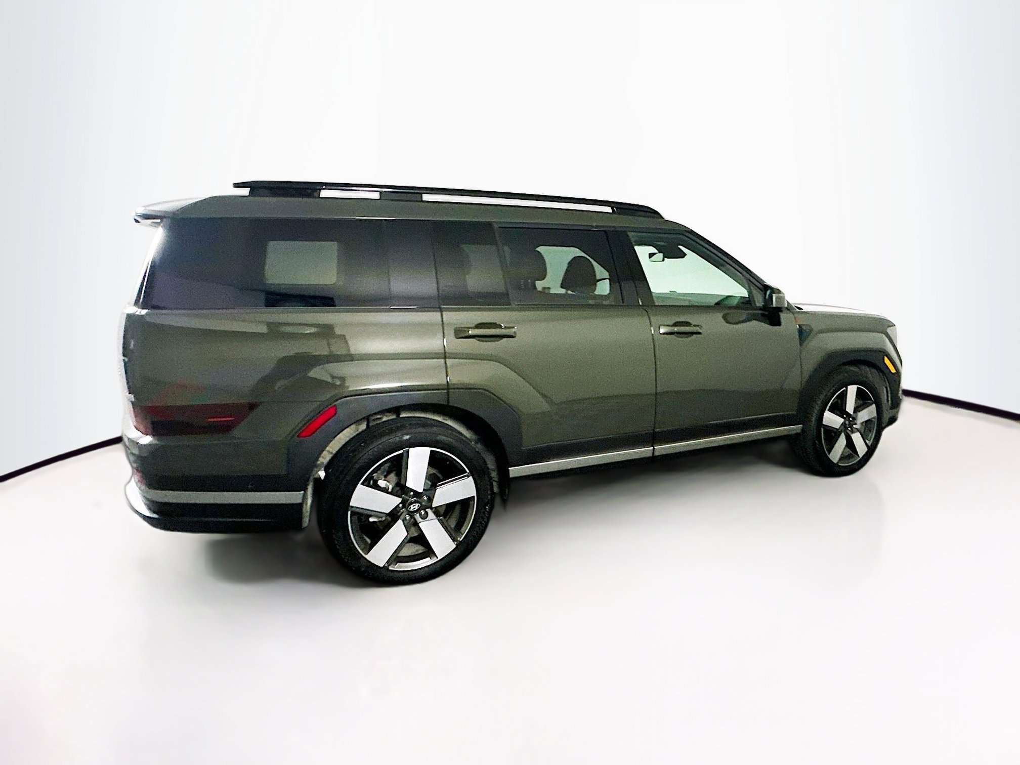 Used 2025 Hyundai Santa Fe Limited image 10