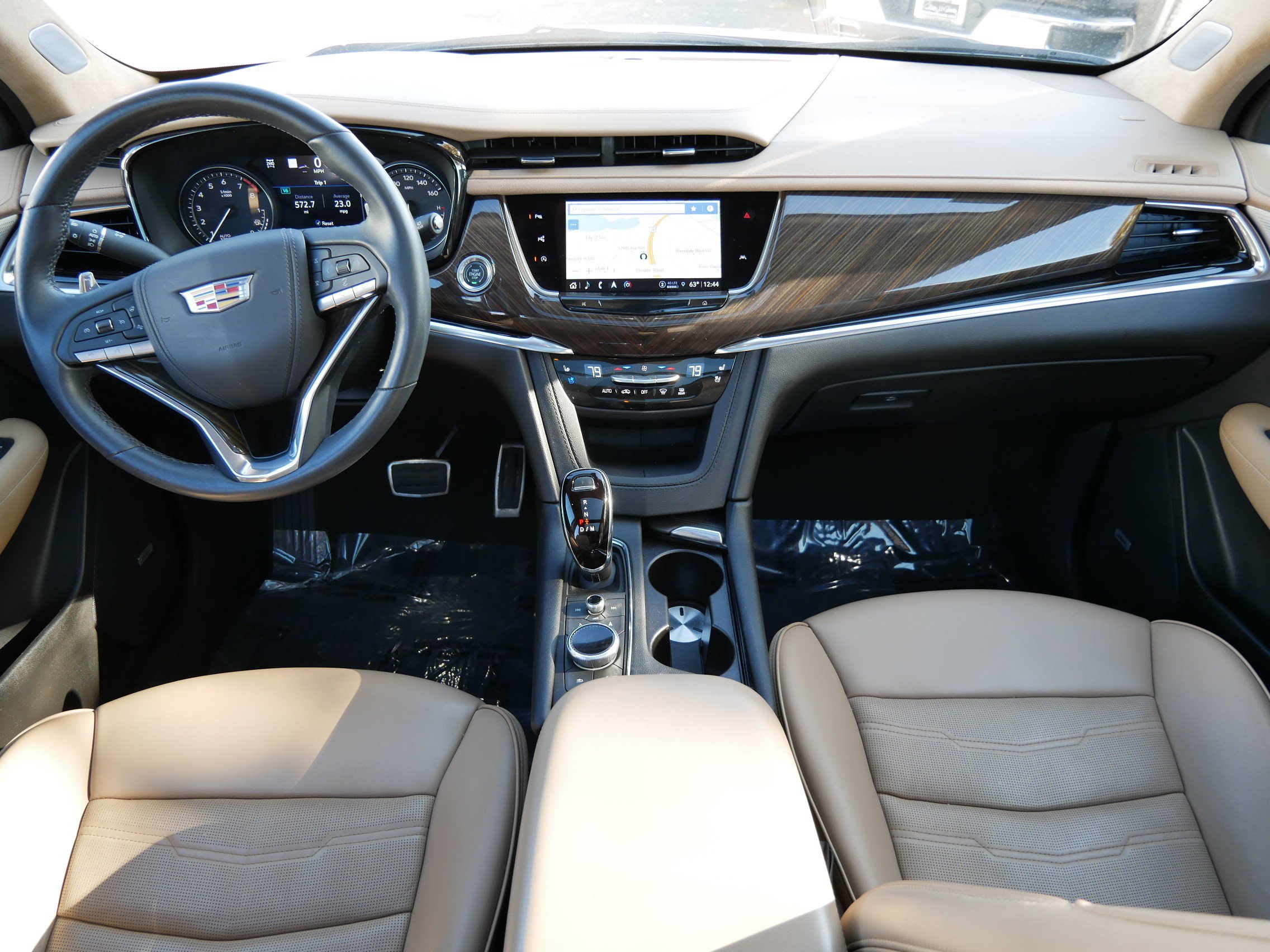 Used 2024 Cadillac XT6 Sport w/ Platinum Package image 13