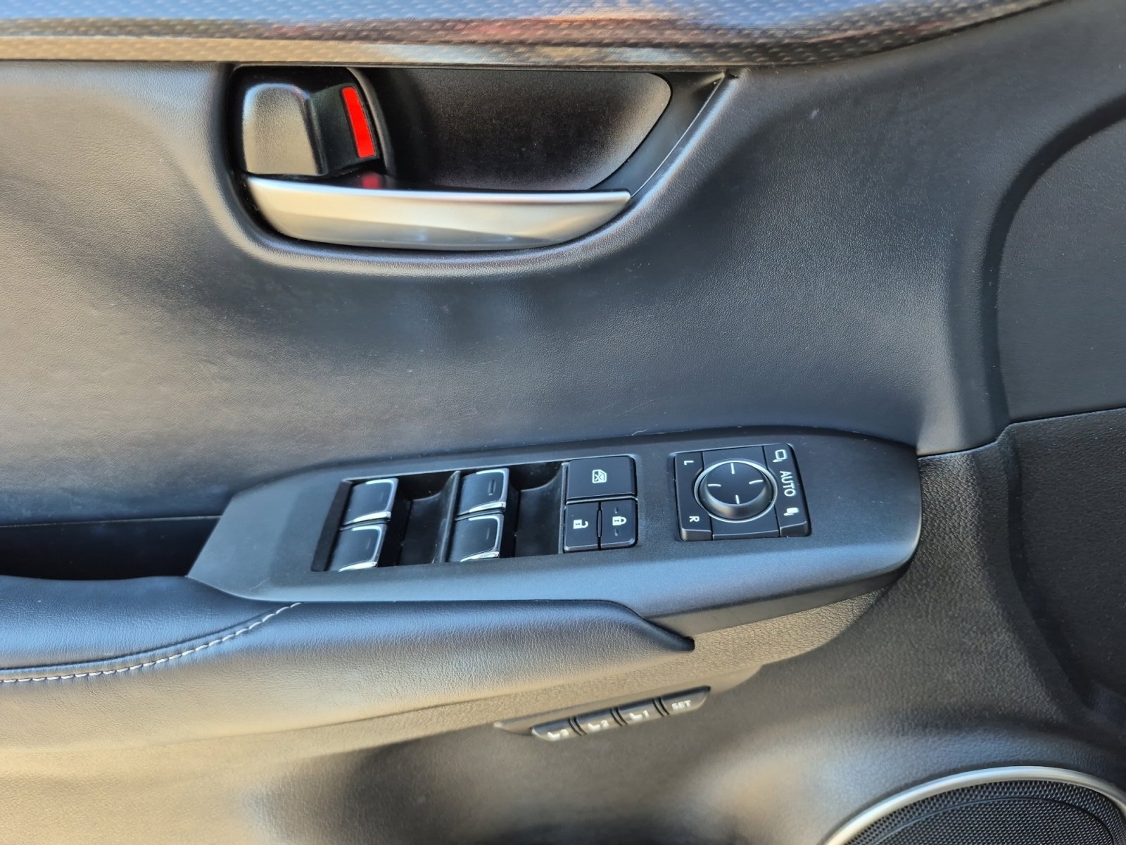 Used 2018 Lexus NX 300 AWD w/ Premium Package image 14