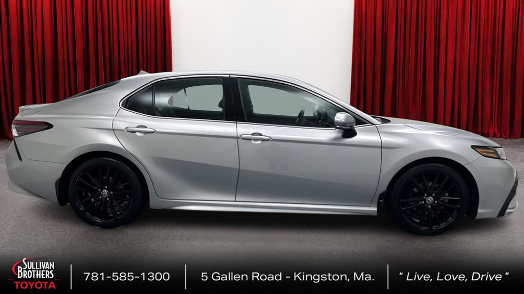 Used 2023 Toyota Camry XSE w/ Navigation Package image 4