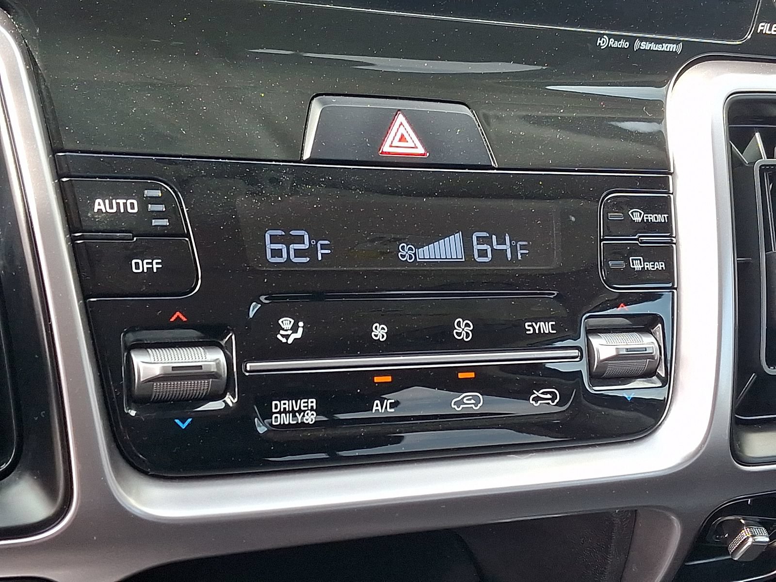 Certified 2023 Kia Sorento EX AWD/4WD image 14