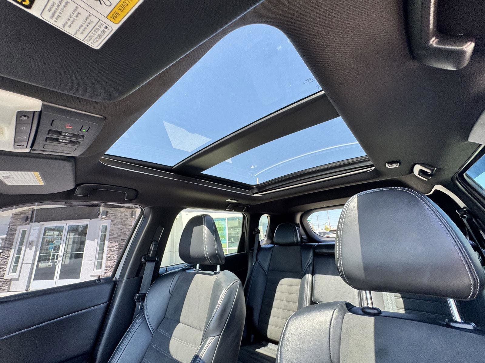 Used 2022 Mitsubishi Outlander SE image 25