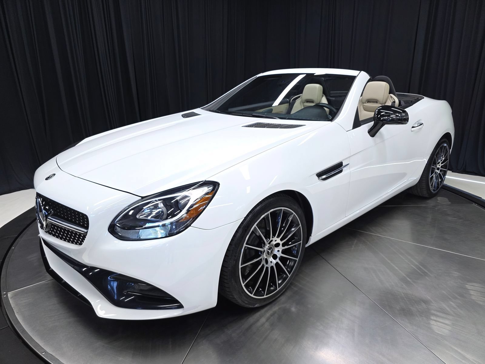 Used 2019 Mercedes-Benz SLC 300 image 43