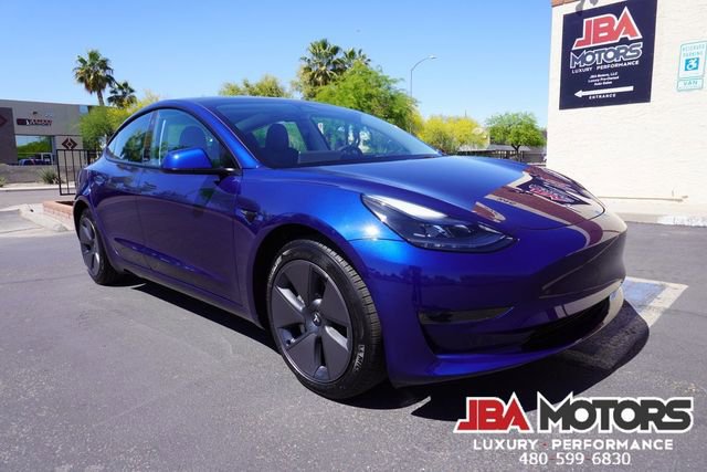 Used 2023 Tesla Model 3 Standard Range image 2